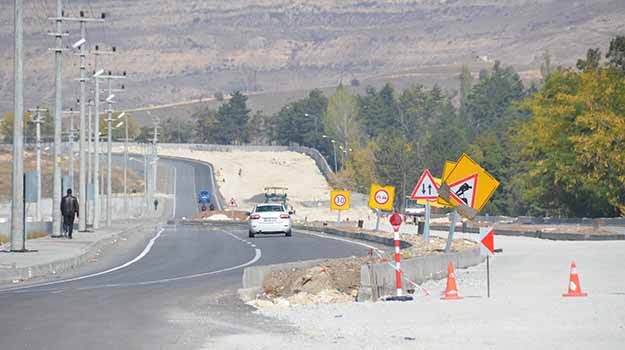 Paşabahçe yolunda çalışmalar sürüyor