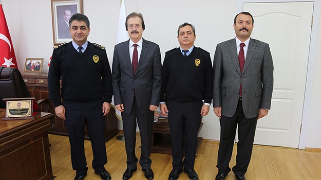 Üniversiteye ziyaretçi akını