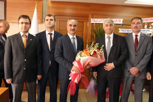 Bem-Bir-Sen Sivas Şube Başkanı Pakoğlu Güven Tazeledi