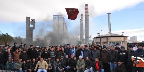 Kangal Termik Santralinde Taşeron İşçilerin Eylemi