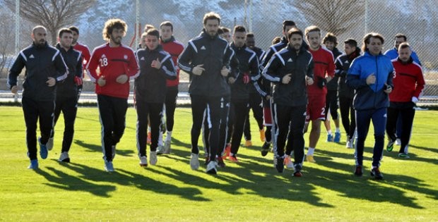 YİĞİDO PAŞAYA BİLENİYOR