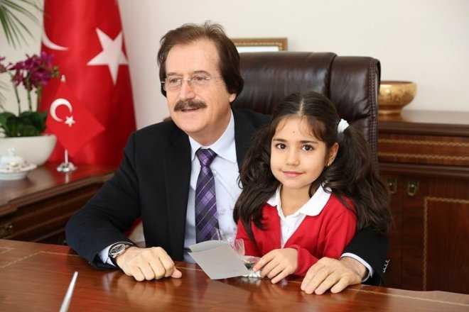 Kolej Öğrencileri, CÜ Rektörü Kocacık`ı Ziyaret Etti