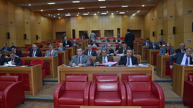 YENİ YILIN İLK TOPLANTISI TARTIŞMA İLE BAŞLADI