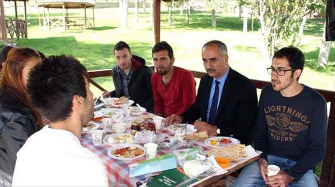Öğrencilerden başkana teşekkür