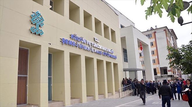 Kütüphanede Pazar krizi