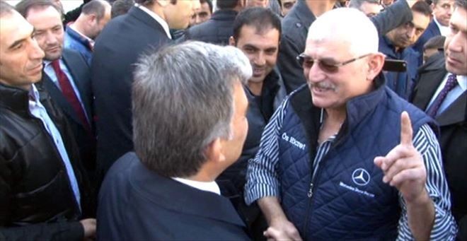 Vatandaş Namaz Çıkışı Gül´ü Uyardı: Erdoğan´a İhanet Etme