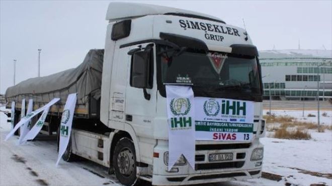  Öğrencilerden Bayırbucak Türkmenlerine Yardım