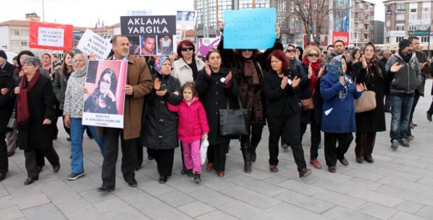 Sivas Özgecan İçin Ayaklandı