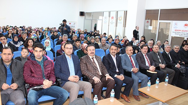 Ailede mutluluğun sırları anlatıldı