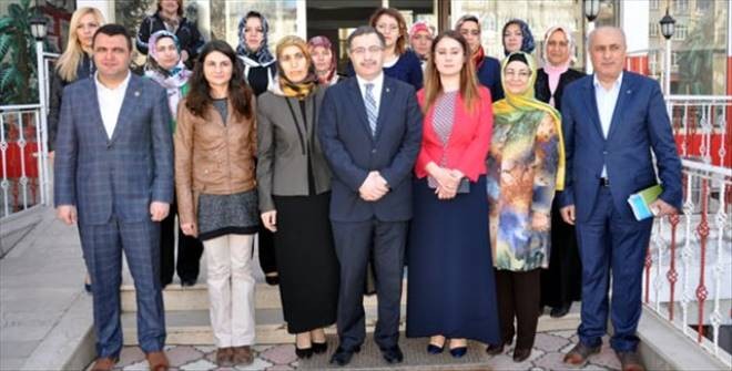 Ak Parti Kadın Kolları Basınla Tanıştı