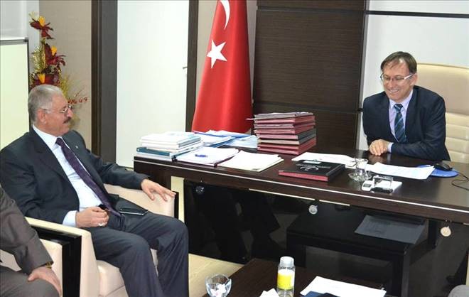 HİZMET ADAMI