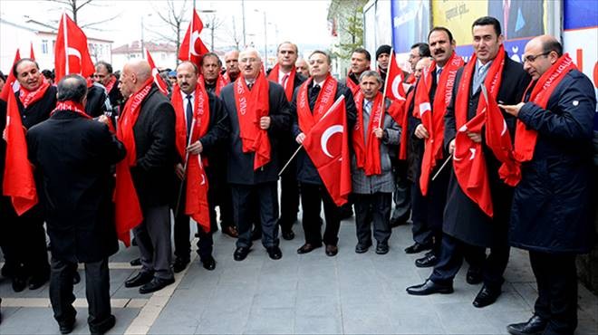 Şehitler İçin Yürüdüler