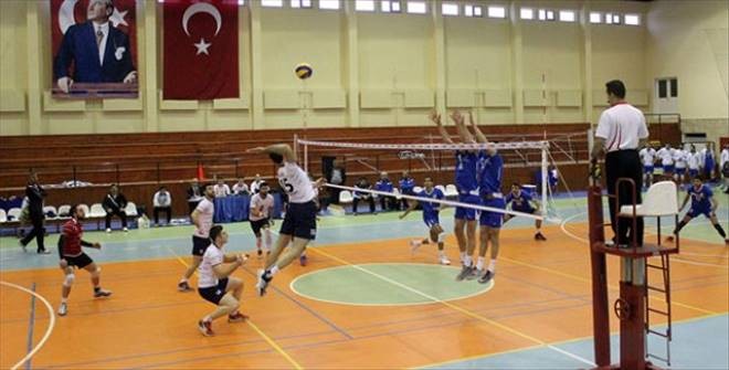Voleybolcular, Çankırı Belediye Gençliği Ağırlıyor