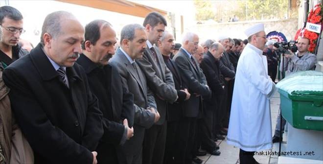 SİVASIN HAYIRSEVER ANNESİ HAYATA VEDA ETTİ