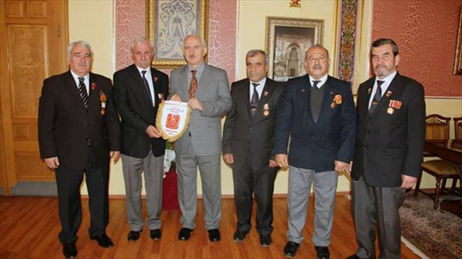 Gazilerden Vali Alim Baruta ziyaret
