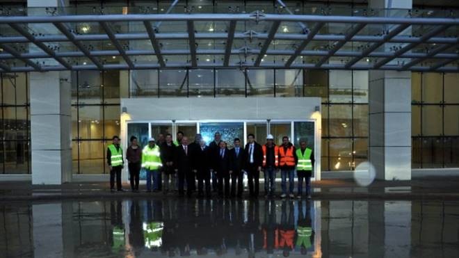 TOKİ Başkanı Turan, Bölge Hastanesinde İncelemelerde Bulundu