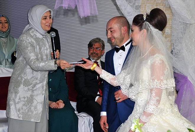 Sare Davutoğlu, Nikah Şahidi Oldu