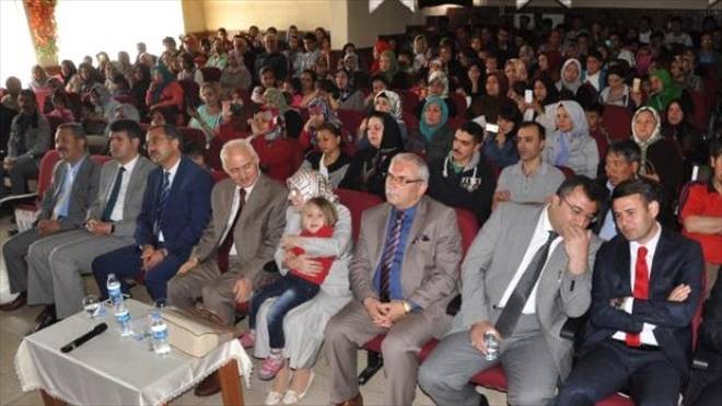 Sivas`ta Türkçe Öğrenen Mültecilere Sertifika Verildi