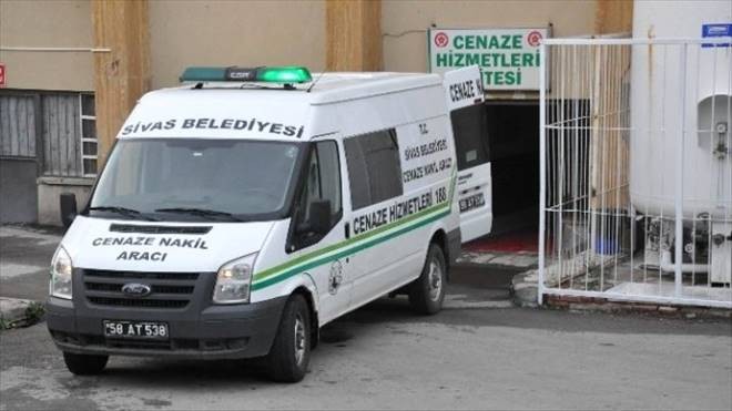 Çatıdan Düşen İşçi Hayatını Kaybetti