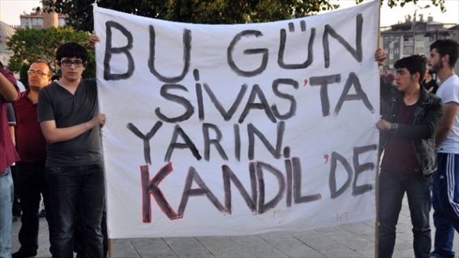 Sivas´ta Alperen Ocakları Teröre Tepki Gösterdi
