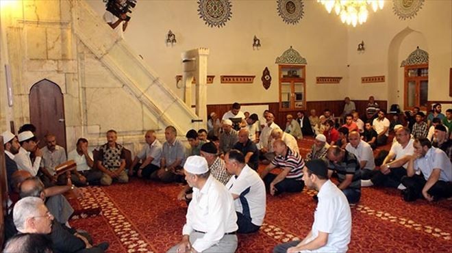 AK PARTİ ŞEHİTLER İÇİN MEVLİD-İ ŞERİF OKUTTU