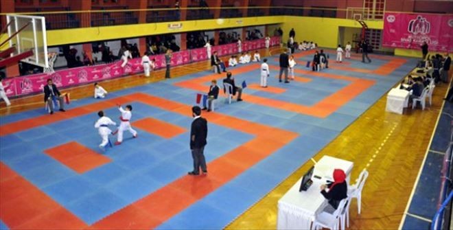 Minikler ve Yıldızlarda İlk Yarı Bitti