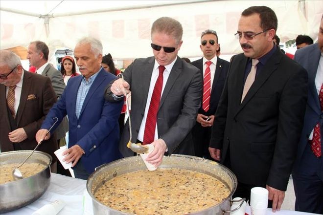 Sivas Kızılay, Sivas´ta Bin Kişilik Aşure Dağıttı