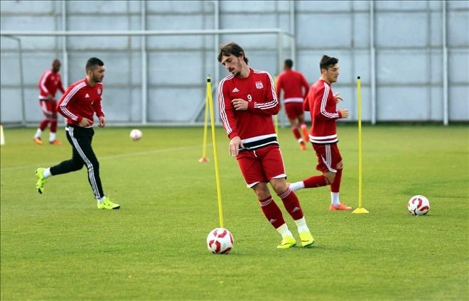 Sivasspor, Galibiyete Kilitlendi