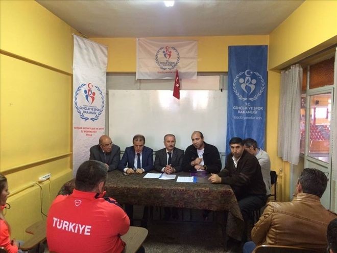 Müdürler ve Antrenörler Toplantıda Buluştu