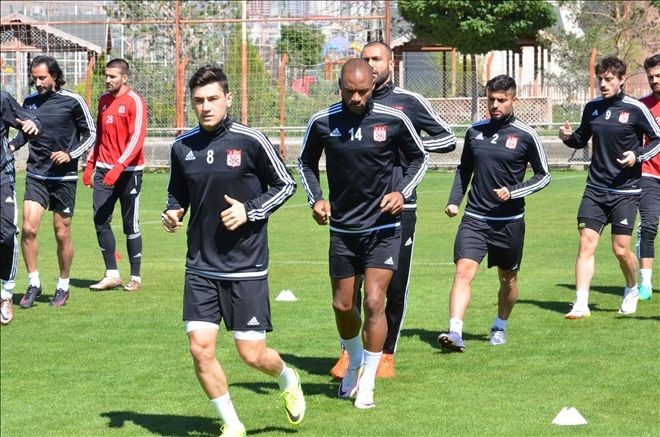 Sivasspor, Yeniden Topbaşı Yaptı