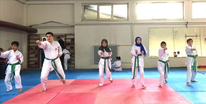 Karatede Kuşak Sınavı Yapıldı