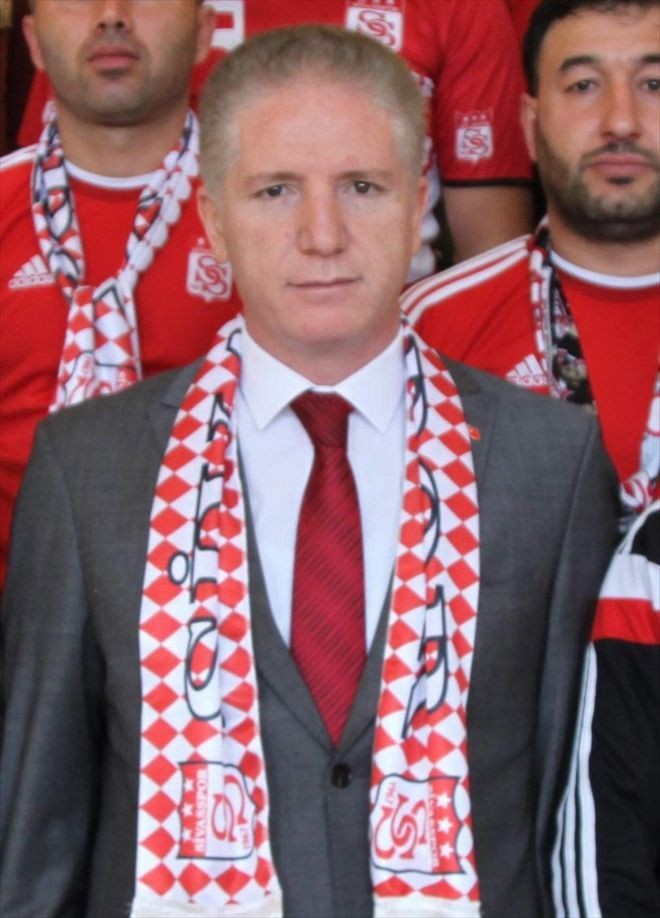Vali Gül, ?Sivasspor´u Tebrik Ediyorum?