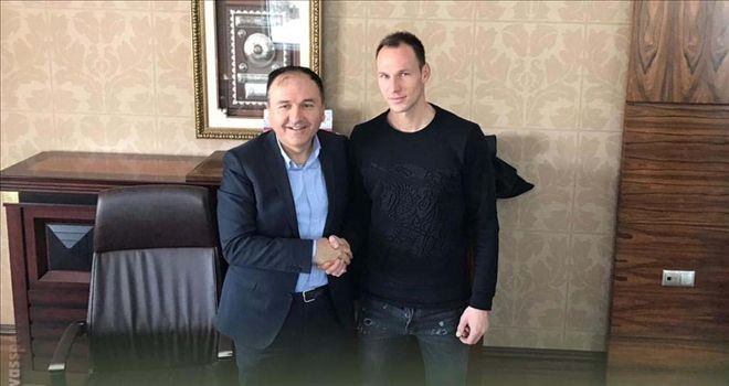 Kelhar Sivasspor´a İmzayı Attı