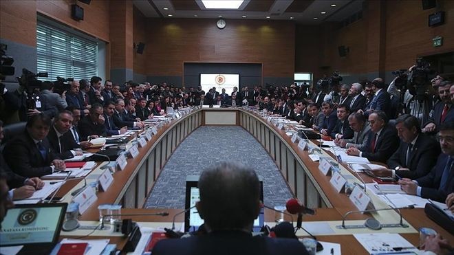 Anayasa değişikliği teklifi komisyonda kabul edildi