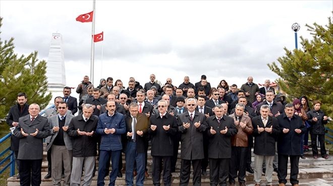 Sgk Personelinden Şehitlik Ziyareti