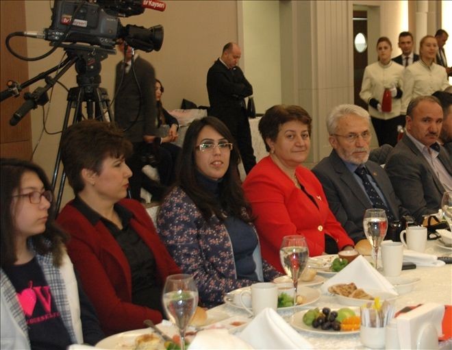 Bakan Elitaş: ?TBMM Kürsüsü Teröriste Canlı Bombaya Mesaj Vermek İçin Kullanılamaz?
