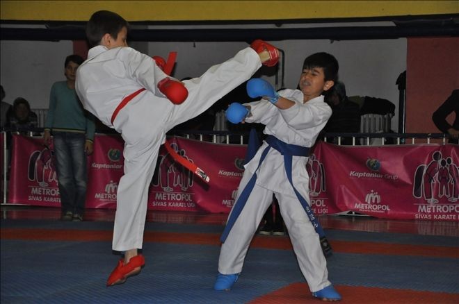 Karate ligi devam ediyor