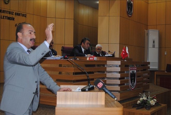 ?Olan gencecik fidanlara oluyor?