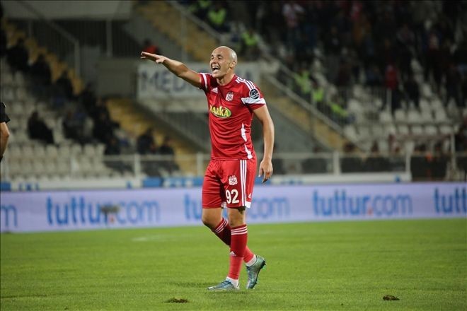 Aatif´dan Gol Bekleniyor