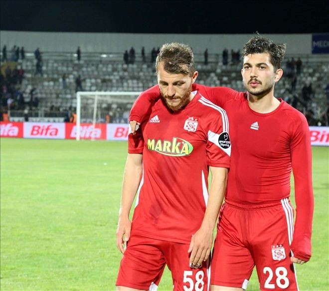 HÜZÜNLÜ VEDA