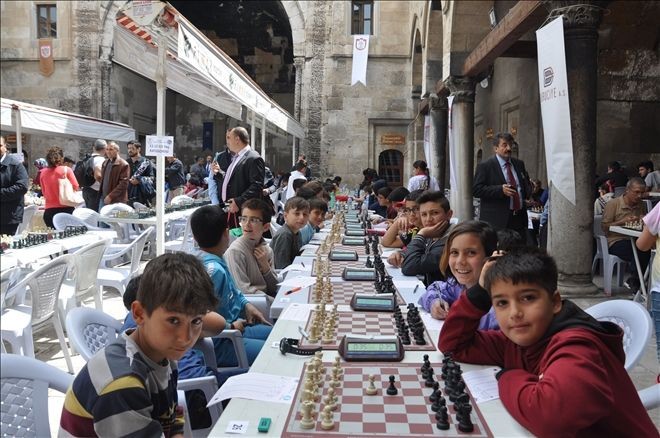 Satranca Yoğun Katılım