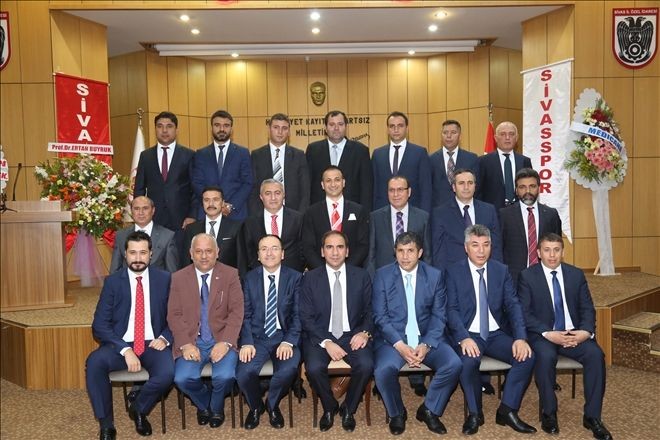 MECNUN BAŞKANLA DEVAM