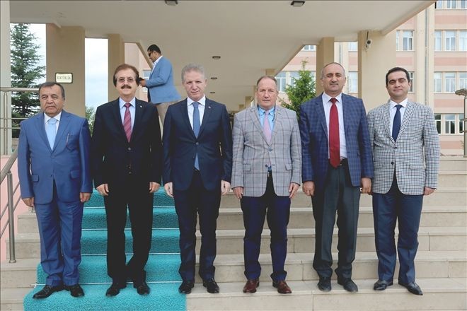 Vali Gül´den Üniversitemize Ziyaret
