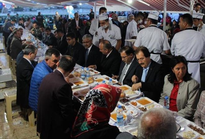 Sivas´ta İftar Çadırı Mültecileri Sevindirdi