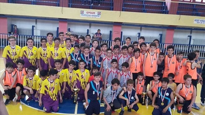 Potada Miniklerin Şampiyonu Mavi Gün Spor