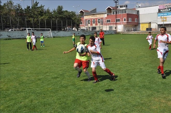 ?Yaz Kuran Kursları Arası Futbol Turnuvası? Start Aldı