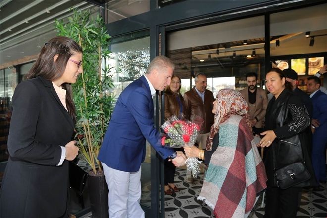 1 Ekim Dünya Yaşlılar Günü