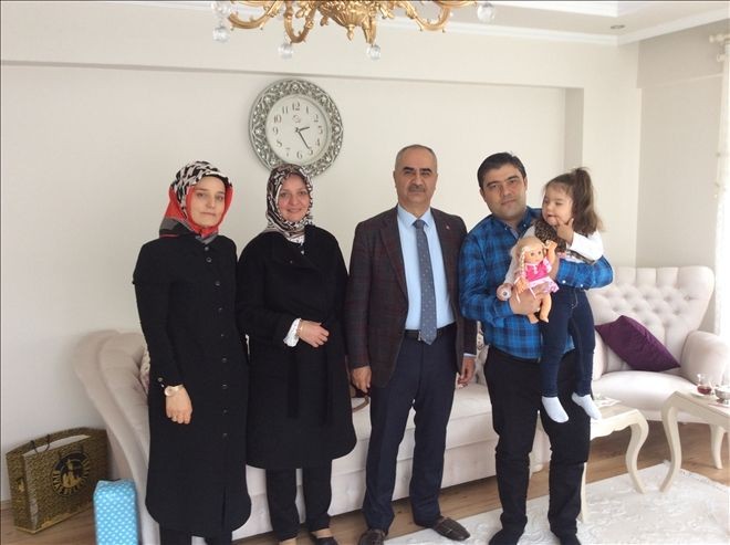ÖĞRETMENLERİMİZİ EVLERİNDE ZİYARET ETTİK...