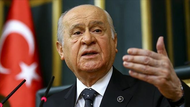 Bahçeli: Beşiktaş 11 yabancı futbolcuyla sahaya çıksın kulüpten ayrılırım