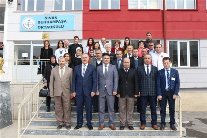 Altınsoy, Behrampaşa Ortaokulu´nu ziyaret etti.